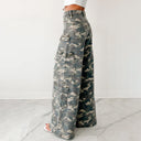 Women's Loose-Fit Cargo Pants with Functional Pockets