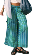 Chic Women's Striped Wide-Leg Trousers