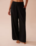 Chic Pleated Women's Trousers in Trendy Styles