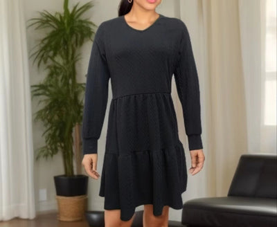 Chic Women's Knit Dress with Flowing Hem