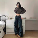 Stylish Women's Cargo Jeans with Functional Side Pockets