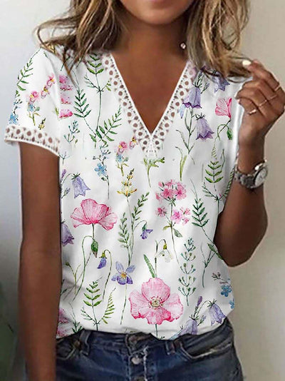 Stylish Women's V-Neck Print Tee