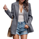 Chic Women's Blazer in Classy Design