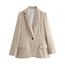 Chic Women's Blazer Jacket with Modern Cut and Stylish Pockets