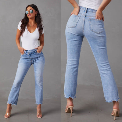 Chic Women's Frayed Hem Jeans with Trendy Distressed Style