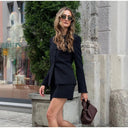Chic Women's Blazer in Modern Design
