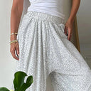 Glitter-Accented Jogging Pants for Stylish Athletes