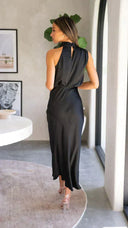 Chic Halter Midi Dress – Flowing Silhouette for Any Occasion
