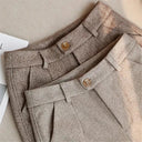 Sophisticated Trousers for Everyday Style