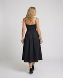 Chic Women's Long Dress with Flowing Skirt