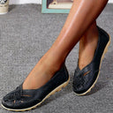 Orthopedic Non-Slip Footwear for Everyday Use
