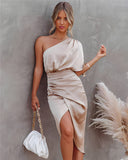 Chic Silk Evening Gown for Sophisticated Occasions