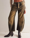 Chic Women's Straight Jeans - Trendy Style
