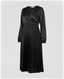 Chic Off-Shoulder Pleated Maxi Dress for Maternity