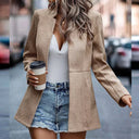 Chic Women's Blazer with Collar